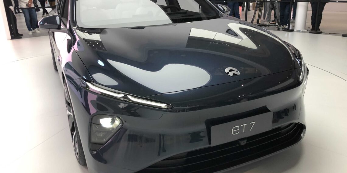 Nio, rivale della cinese Tesla, riduce le perdite con un aumento dei ricavi del 127%
