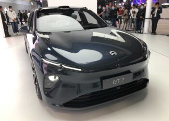 Nio, rivale della cinese Tesla, riduce le perdite con un aumento dei ricavi del 127%