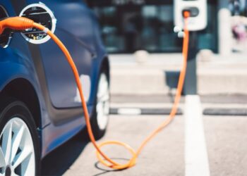 Più di 400 stazioni di ricarica per veicoli elettrici saranno implementate in tutta l'Australia in un nuovo schema sostenuto dal governo