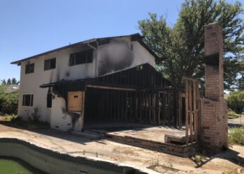 Questa casa carbonizzata nella Bay Area di San Francisco è stata venduta per 1 milione di dollari