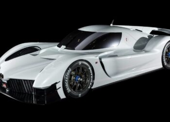 Toyota GR Super Sport hypercar in esecuzione con l'ascia - rapporto