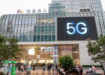 Verizon e AT&T pianificano una campagna di marketing 5G post-pandemia anche se i casi d'uso dei consumatori rimangono poco chiari