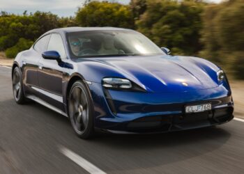 2019-2021 Porsche Taycan revocata per errore del software