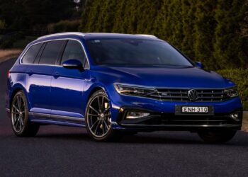 2021 Volkswagen Passat revocata con guasto ai freni