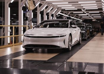 2022 Inizia la produzione di Lucid Air, improbabile il lancio in Australia