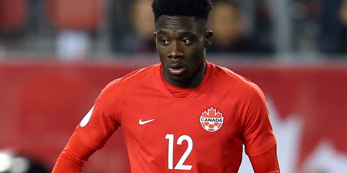 Alphonso Davies salterà le qualificazioni ai Mondiali in Canada a causa di un infortunio al ginocchio