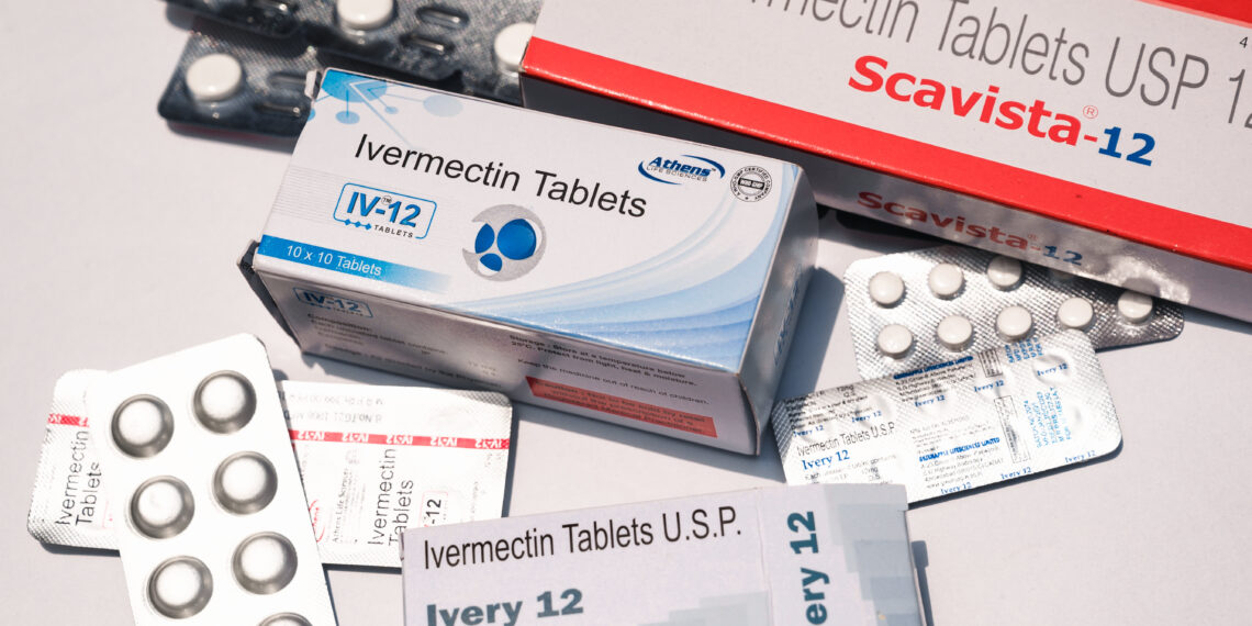 Amazon promuove farmaci anti-vermi falsamente pubblicizzati come trattamento per Covid