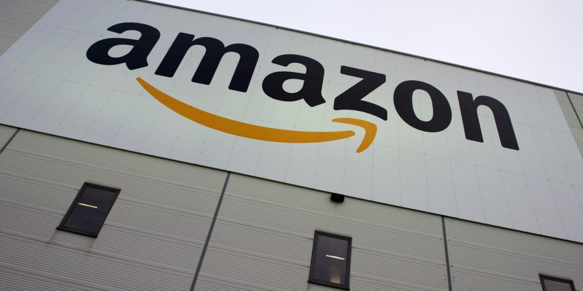Amazon sta progettando di aprire grandi magazzini, il suo ultimo esperimento nella vendita al dettaglio fisica