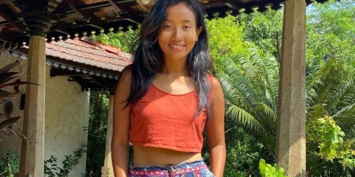 Ankita Konwar condivide ciò che la rende felice e fa yoga per festeggiare il suo 30° compleanno: Guarda
