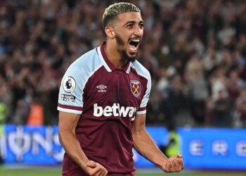 Benrahma sfida Greenwood e Alonso per il premio della Premier League