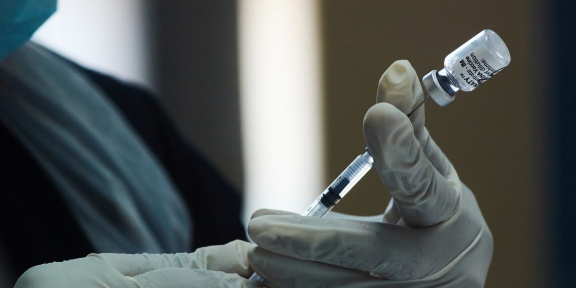 COVID-19 maggiore minaccia di coaguli di sangue rispetto ai vaccini: studio nel Regno Unito