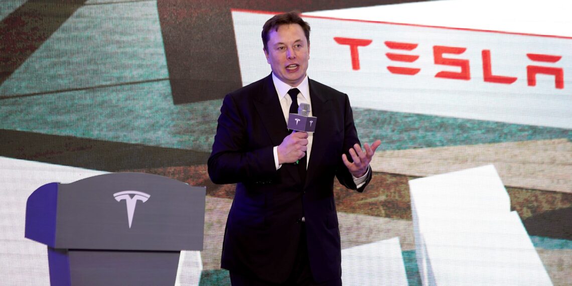 Elon Musk elogia le case automobilistiche cinesi mentre Tesla lavora per migliorare la reputazione dell'azienda