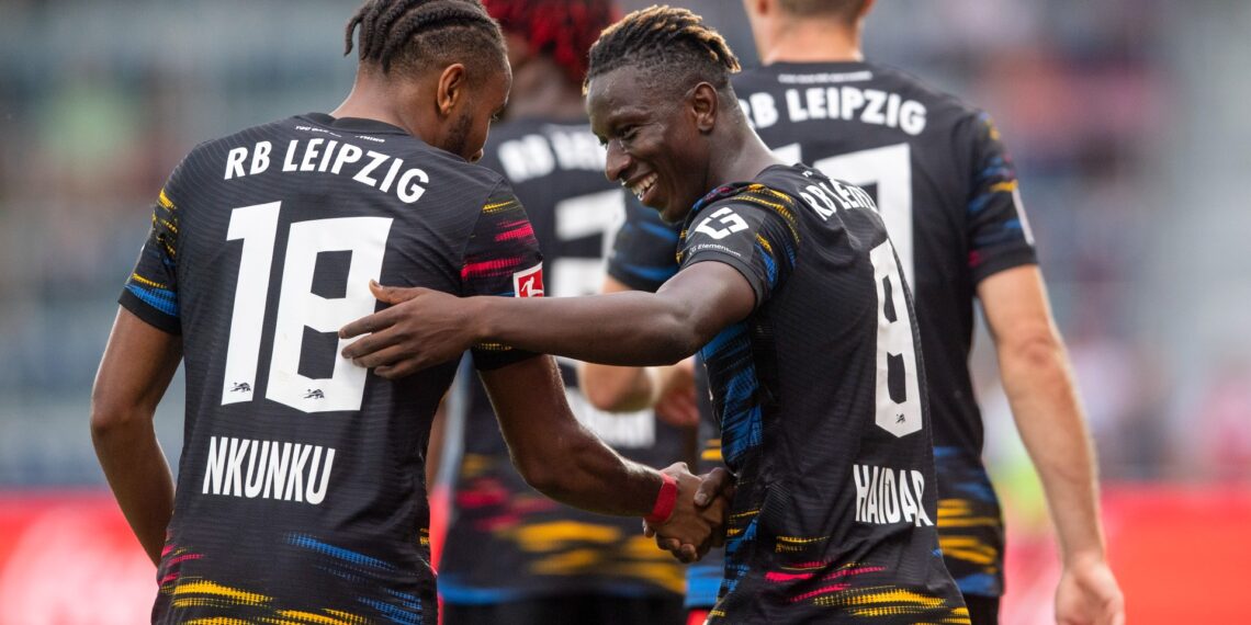 Haidara di RB Lipsia apre un gol in Bundesliga con l'Union Berlin di Awoniyi che torna alla vittoria