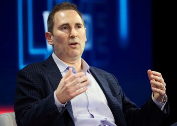 Il CEO di Amazon svela 55.000 posti di lavoro nel settore tecnico nel suo primo aumento di assunzioni
