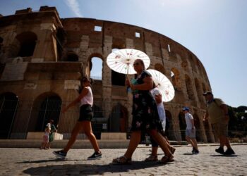 Il Primo Ministro Draghi afferma che l'Italia alla fine renderà obbligatoria la vaccinazione contro il Covid-19