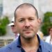 Il leggendario designer Apple Jony Ive realizzato da Ferrari
