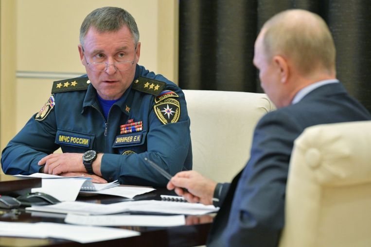 Il ministro muore cercando di salvare l'uomo durante l'esercitazione artica, afferma la Russia