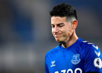 James Rodriguez ha chiesto a Benitez di mostrare l'impegno dell'Everton, ma il futuro resta incerto