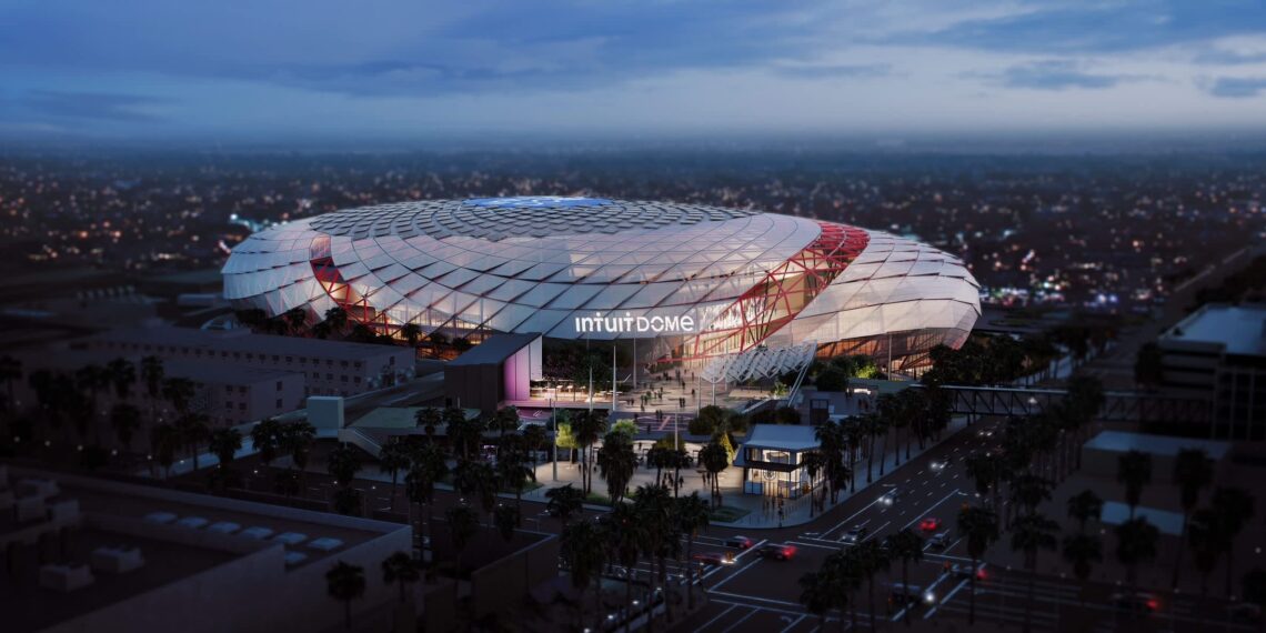 LA Clippers di Steve Ballmer firma un accordo per i diritti di denominazione dell'arena da 500 milioni di dollari con il proprietario di TurboTax Intuit