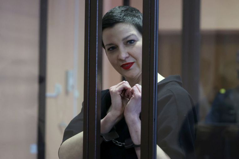 L'Occidente piange quando il leader della protesta bielorussa Kolesnikova è stato condannato a 11 anni