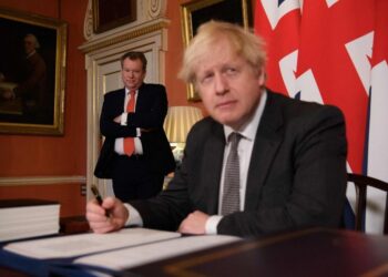 La Gran Bretagna avverte di "fredda sfiducia" se l'UE non si muoverà sul commercio dell'Irlanda del Nord