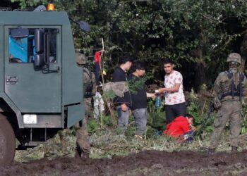 La Polonia dichiara lo stato di emergenza al confine con la Bielorussia tra i migranti in aumento