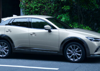Mazda CX-3 2022 aggiornata con nuovo colore, sicurezza rivista