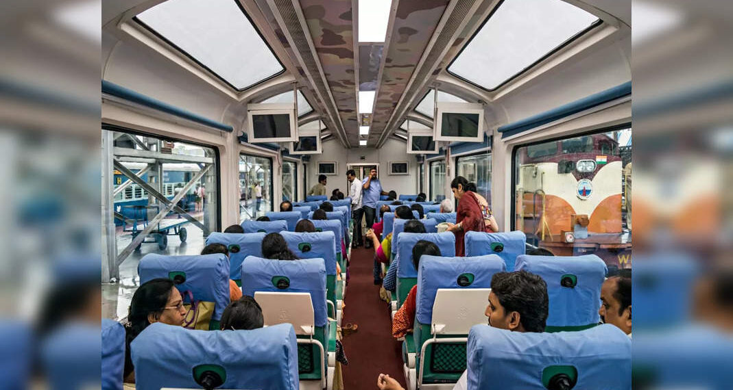 Ora goditi le viste panoramiche di Bengal's Doors su speciali treni panoramici