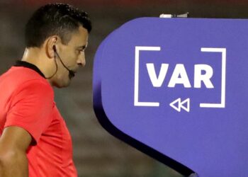 Perché non c'è il VAR nelle qualificazioni alla Coppa del Mondo CONCACAF 2022?  Spiegare l'assenza di analisi video