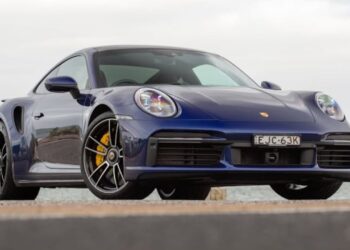 Porsche 911 per mantenere l'alimentazione a benzina nel prossimo futuro