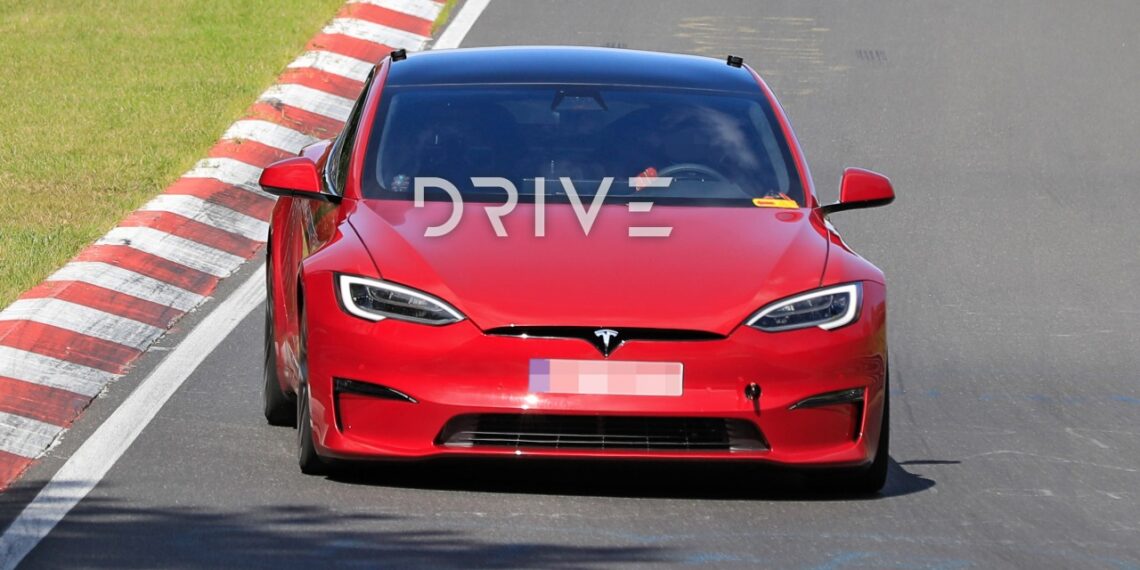 Tesla Model S Plaid rivendica il giro elettrico del Nurburgring - AGGIORNAMENTO: Video