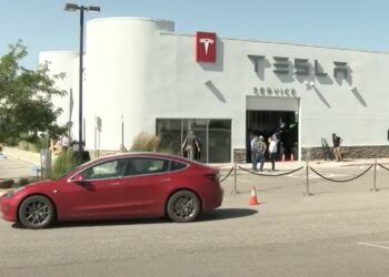 Tesla esplora il "divario territoriale tribale" per vendere auto nel New Mexico