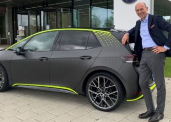 Volkswagen ID.3 GTX hot hatch elettrico confermato per la produzione - rapporto