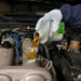 Cómo cambiar el filtro de aceite con los manuales de Autodoc Club