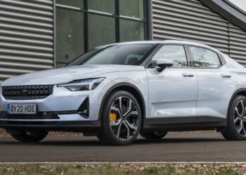 2022 Polestar 2, prezzo e specifiche