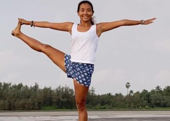 Ankita Konwar Aces Utthita Hasta Padangusthasana con facilità e siamo ispirati |  Salute