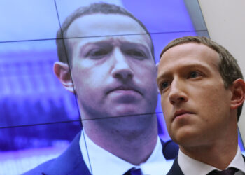 Facebook viene attaccato da legislatori, consumatori e persino investitori