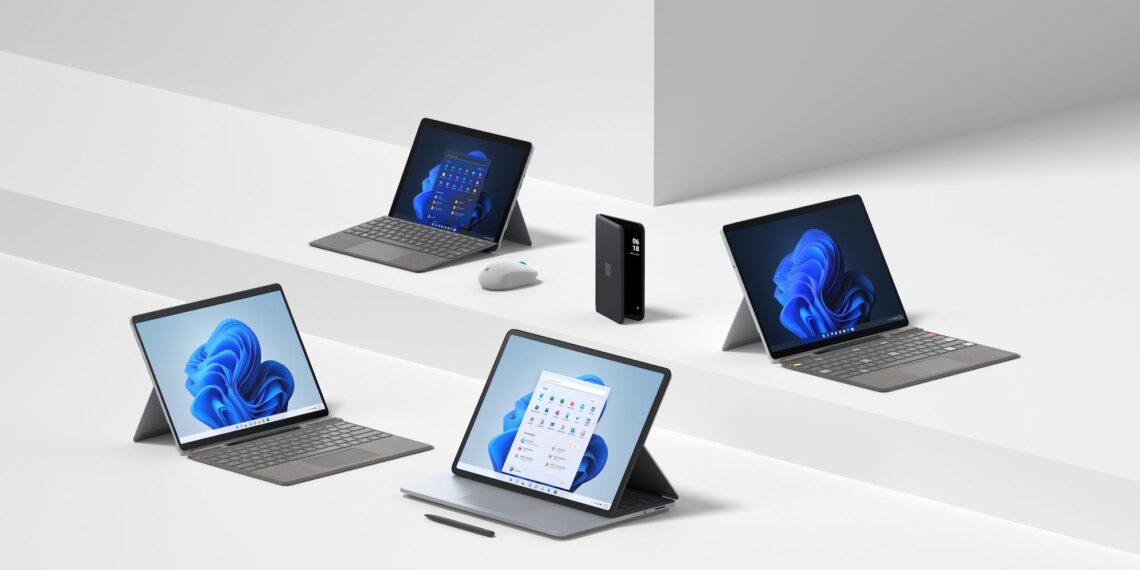 Microsoft presenta quattro computer Surface e un nuovo telefono pieghevole