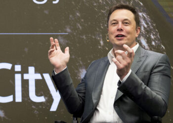 Perché il business dell'energia solare di Tesla non è decollato come promesso da Elon Musk?