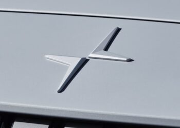 Polestar annuncia tre nuovi modelli fino al 2024, si impegna per la guida a destra