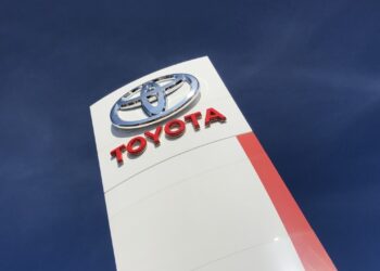 "Scusa": Toyota Australia si scusa e descrive i lunghi ritardi mentre la crisi azionaria peggiora