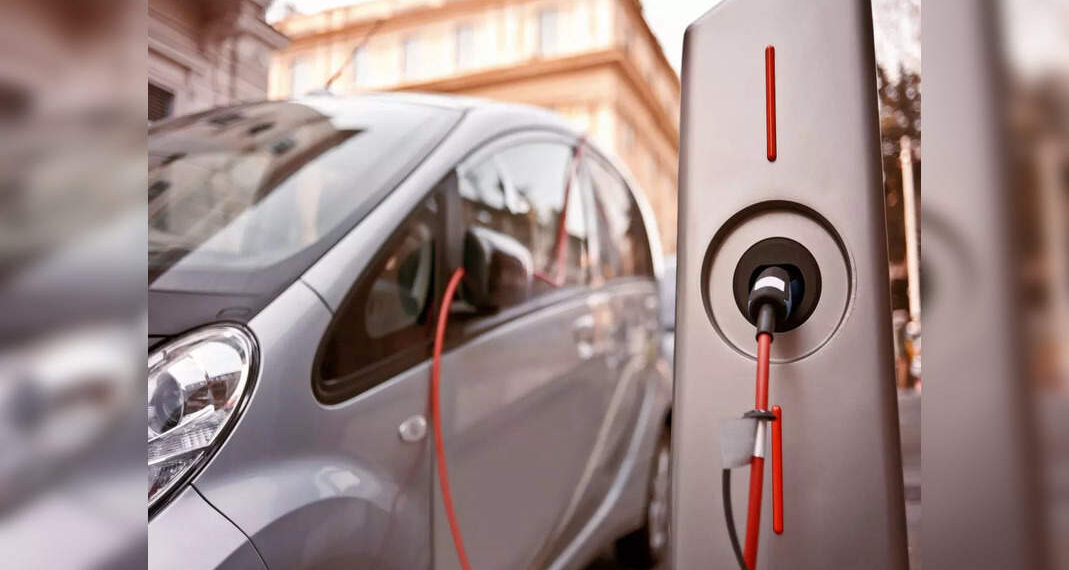 Il Ladakh ottiene le stazioni di ricarica per veicoli elettrici più alte del mondo ad un'altezza di 14.000 piedi