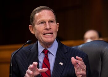 Il senatore Blumenthal chiede a Mark Zuckerberg di testimoniare sull'impatto di Instagram sui bambini