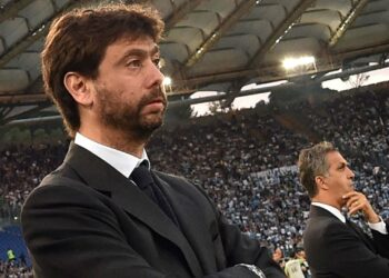 Uffici Juventus invasi mentre club indagato per irregolarità finanziarie