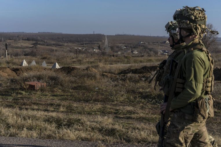 Gli Stati Uniti avvertono la Russia di sanzioni "ad alto impatto" se invade l'Ucraina