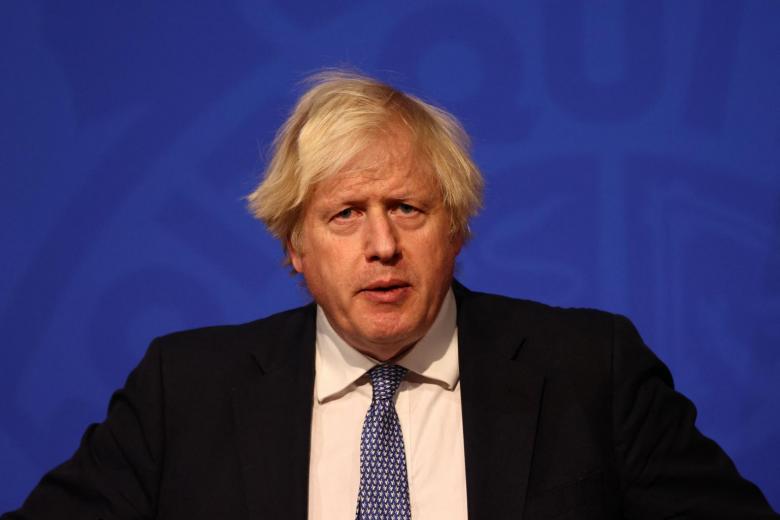 Il primo ministro britannico Johnson perde vantaggio nei sondaggi dopo le rivelazioni del partito di blocco del Covid-19