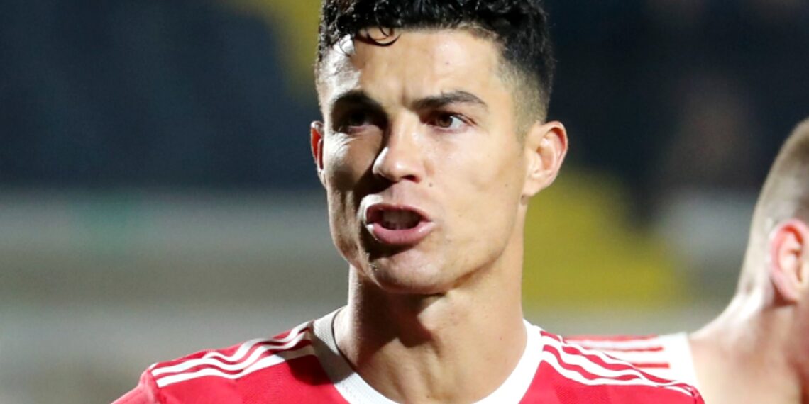 Cristiano Ronaldo dà una pacca sulla spalla a Instagram e poi chiede al Manchester United di lavorare di più