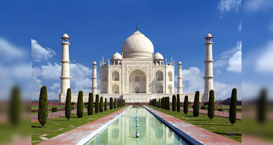 Il Taj Mahal dell'India tra i monumenti più visitati