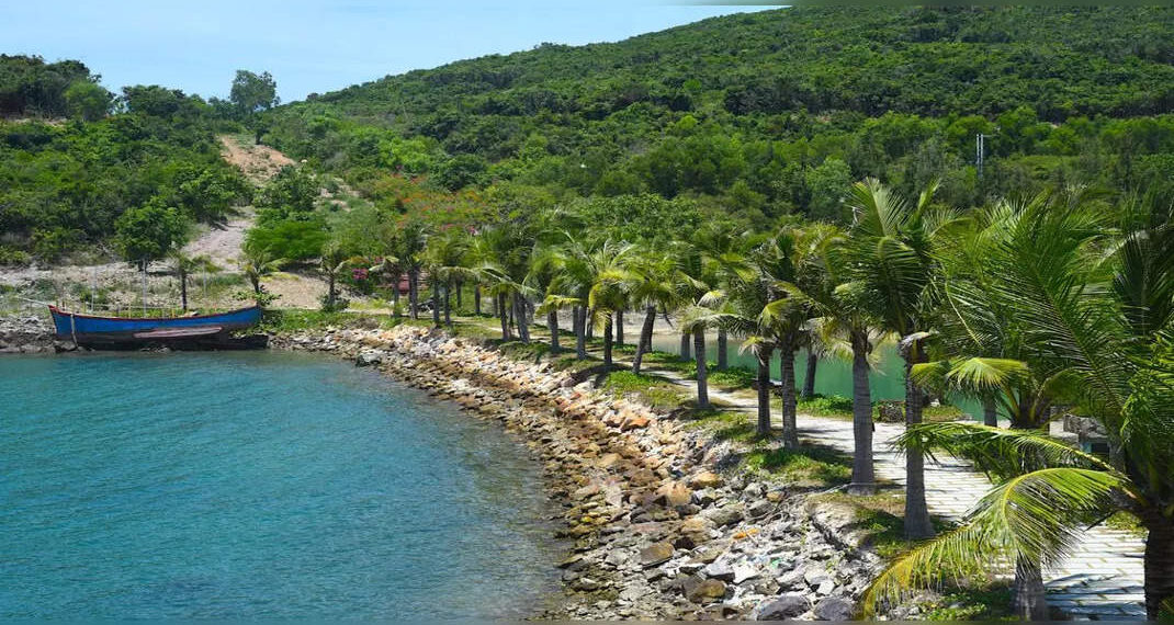 Il Vietnam vieta il nuoto e le immersioni nella regione della baia di Nha Trang