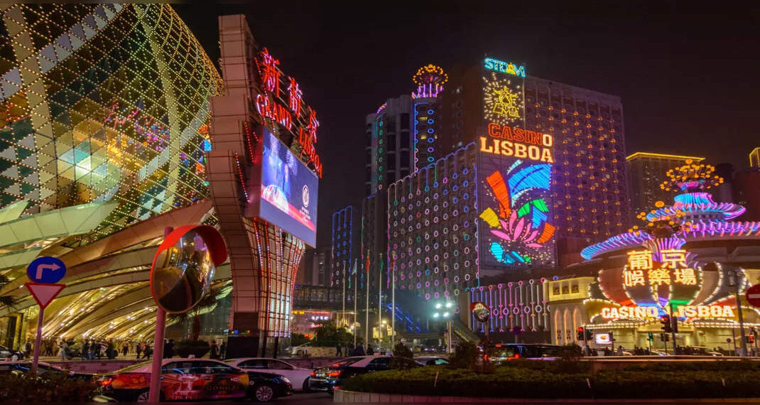 Macao riapre i suoi casinò dopo quasi due settimane di confinamento COVID-19